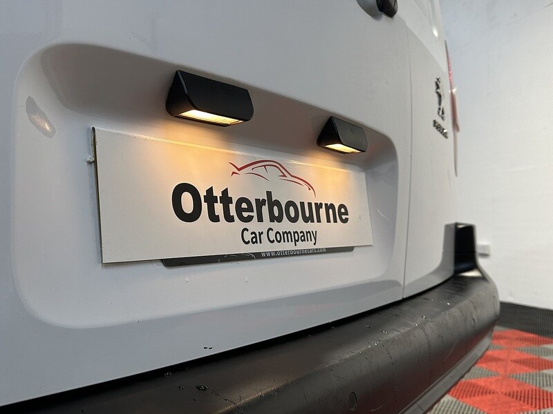Used Peugeot Partner 2023 for sale - 77494335: Photo 46