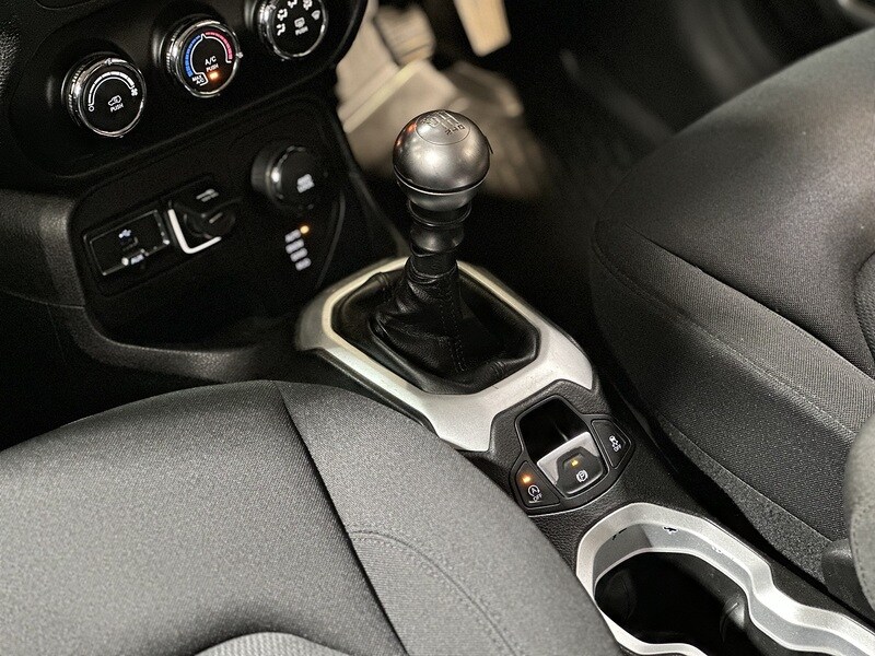 Used Jeep Renegade 2015 for sale - 77465298: Photo 50