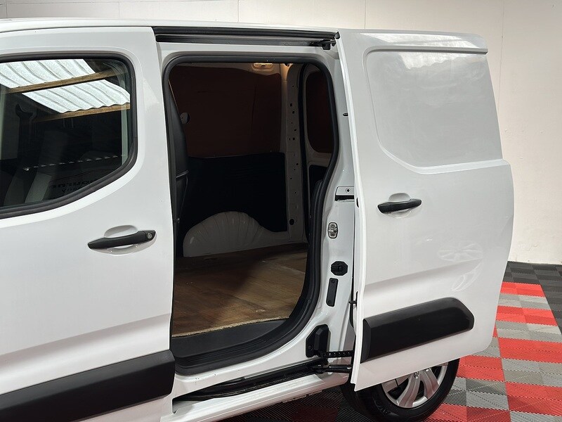 Used Vauxhall Combo 2021 for sale - 76819342: Photo 32