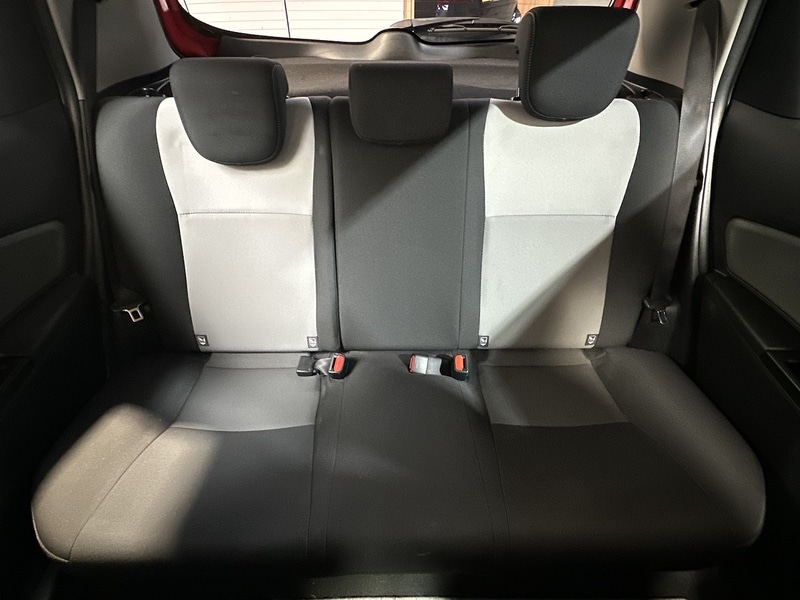 Used Toyota Yaris 2017 for sale - 76819362: Photo 17