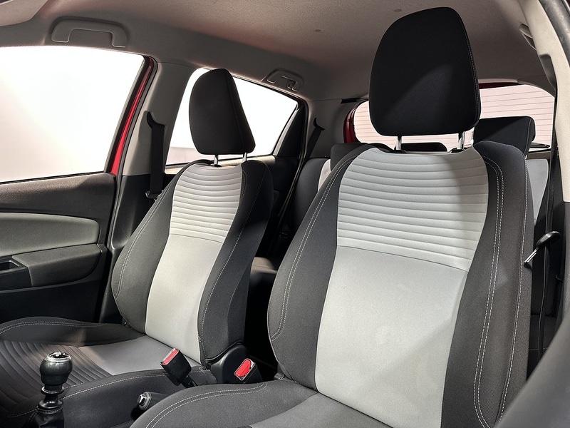 Used Toyota Yaris 2017 for sale - 76819362: Photo 30