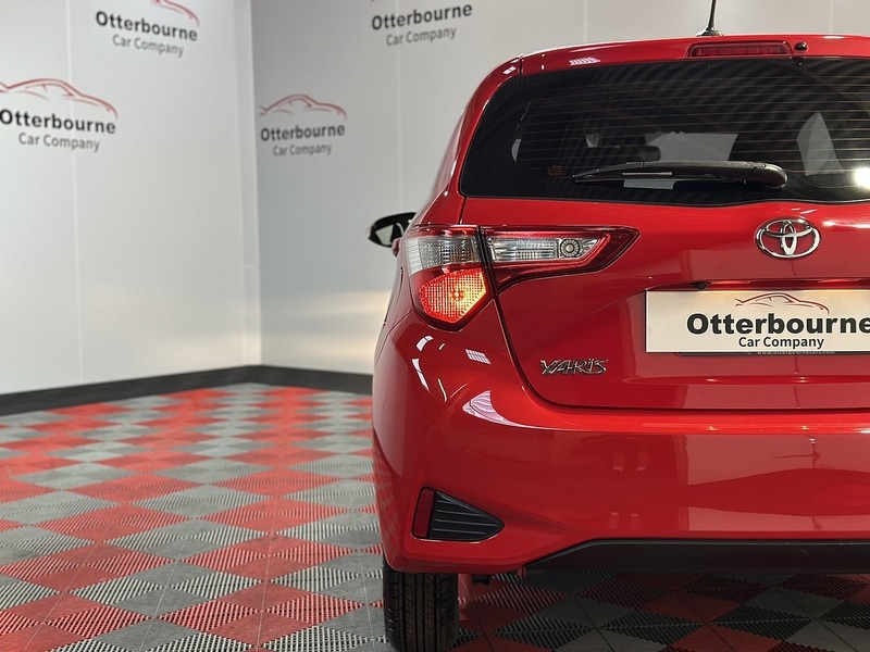 Used Toyota Yaris 2017 for sale - 76819362: Photo 34