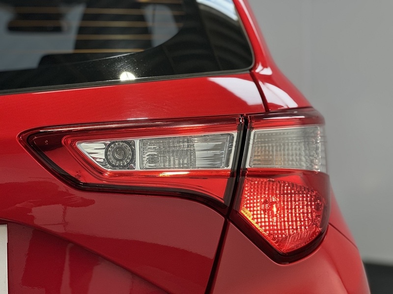 Used Toyota Yaris 2017 for sale - 76819362: Photo 35