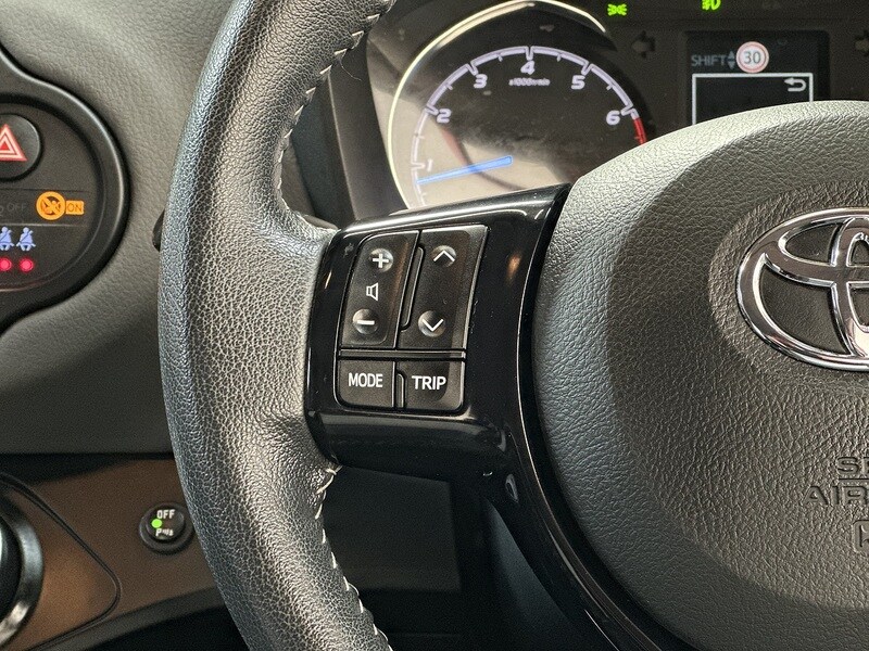 Used Toyota Yaris 2017 for sale - 76819362: Photo 40