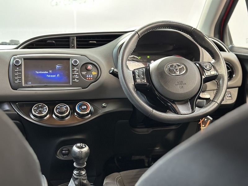 Used Toyota Yaris 2017 for sale - 76819362: Photo 45