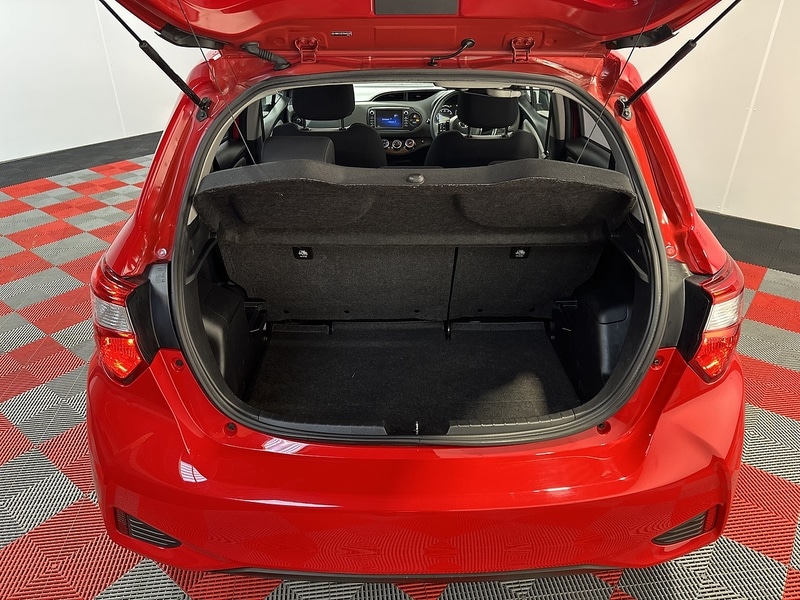 Used Toyota Yaris 2017 for sale - 76819362: Photo 49