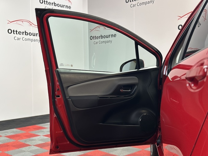 Used Toyota Yaris 2017 for sale - 76819362: Photo 50