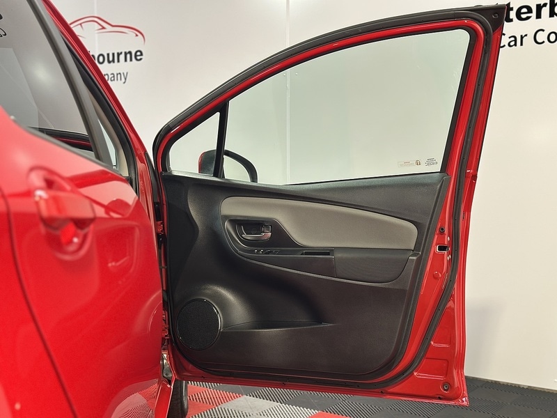 Used Toyota Yaris 2017 for sale - 76819362: Photo 51