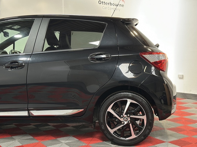 Used Toyota Yaris 2020 for sale - 76819345: Photo 39