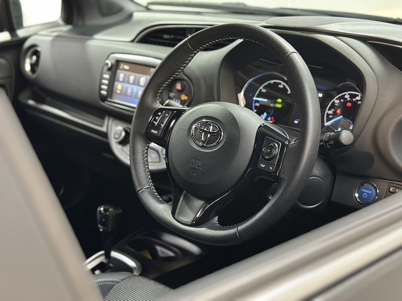 Used Toyota Yaris 2020 for sale - 76819345: Photo 46