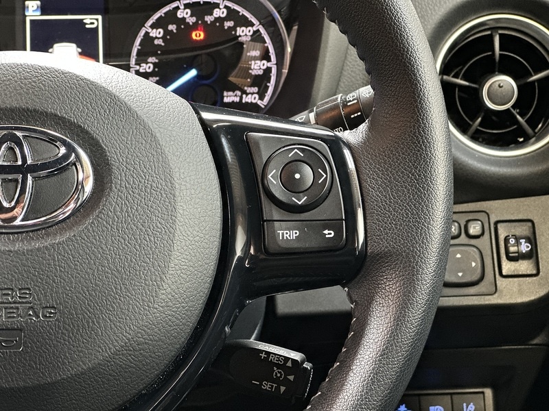 Used Toyota Yaris 2020 for sale - 76819345: Photo 53