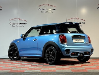 Used MINI Hatch 2018 for sale - 77337643: Photo