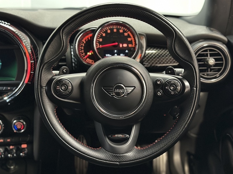 Used MINI Hatch 2018 for sale - 76819349: Photo 19