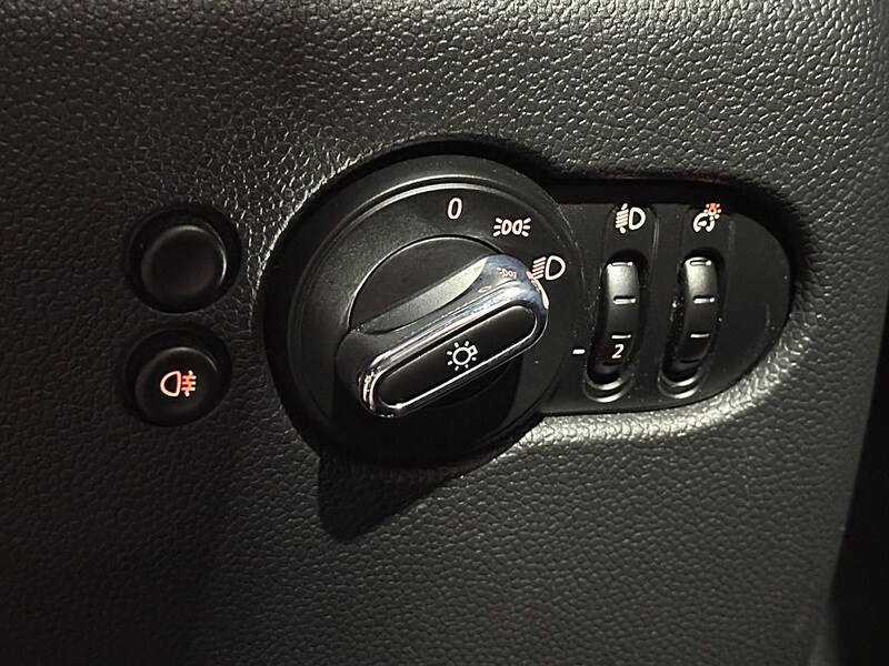 Used MINI Hatch 2018 for sale - 76819349: Photo 60