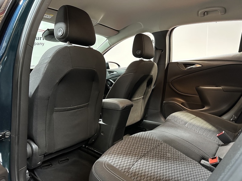 Used Vauxhall Astra 2018 for sale - 77821938: Photo 30