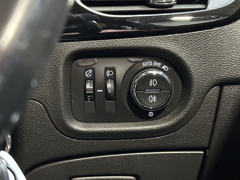 Used Vauxhall Astra 2018 for sale - 77821938: Photo 54