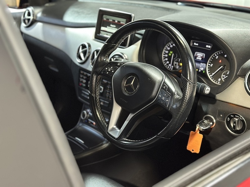 Used Mercedes-Benz B Class 2014 for sale - 76819361: Photo 37