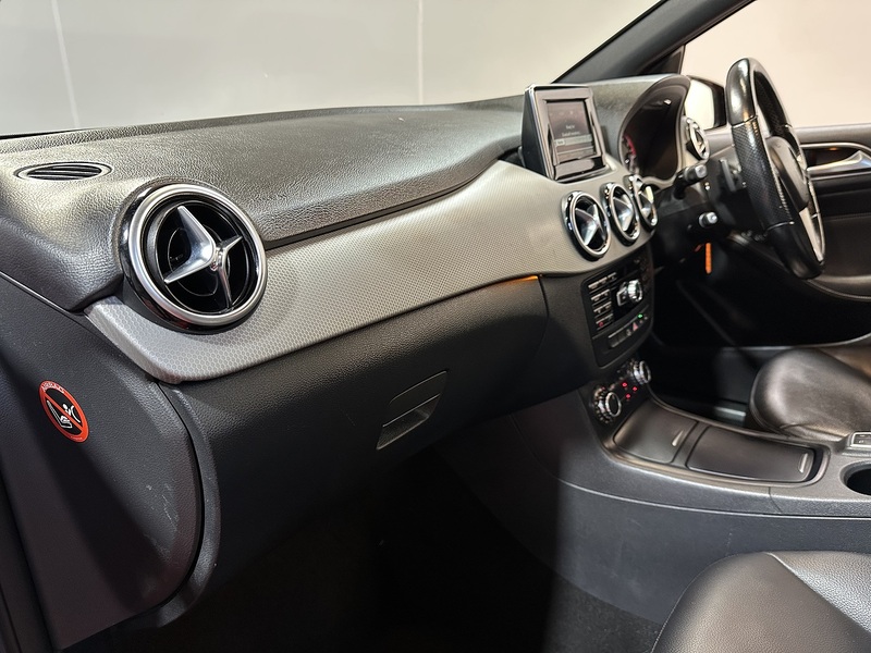 Used Mercedes-Benz B Class 2014 for sale - 76819361: Photo 54