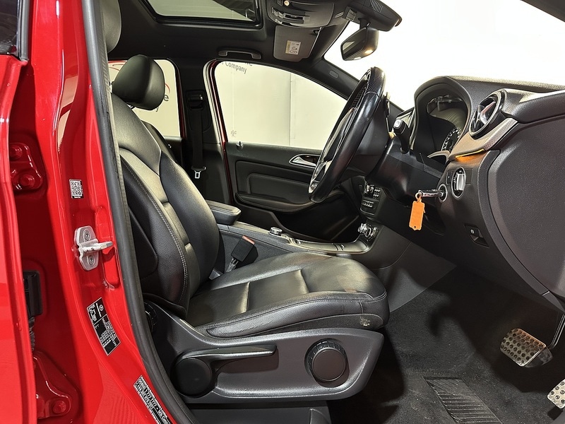 Used Mercedes-Benz B Class 2014 for sale - 76819361: Photo 57