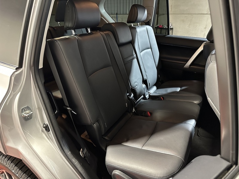 Used Toyota Land Cruiser 2023 for sale - 76819375: Photo 11
