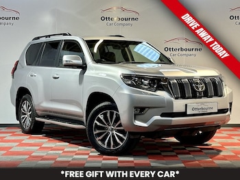 2023 - 2.8 D-4D 204 Invincible 5dr Auto 7 Seats