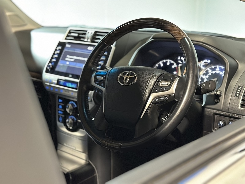 Used Toyota Land Cruiser 2023 for sale - 76819375: Photo 32