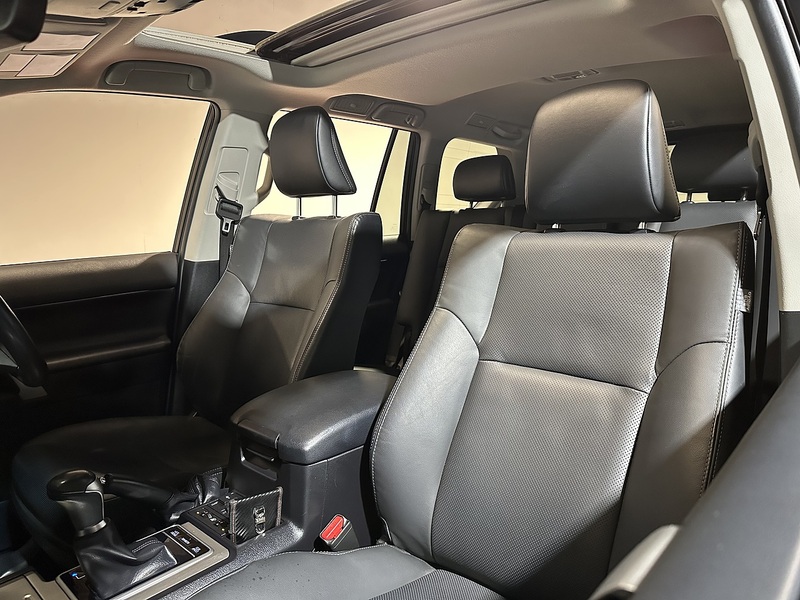 Used Toyota Land Cruiser 2023 for sale - 76819375: Photo 34