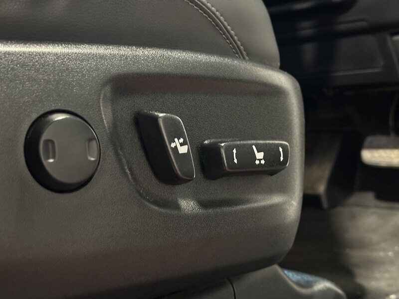 Used Toyota Land Cruiser 2023 for sale - 76819375: Photo 36