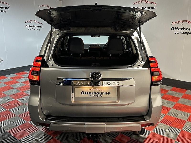 Used Toyota Land Cruiser 2023 for sale - 76819375: Photo 41