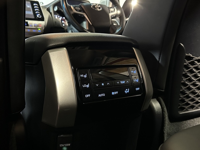 Used Toyota Land Cruiser 2023 for sale - 76819375: Photo 62