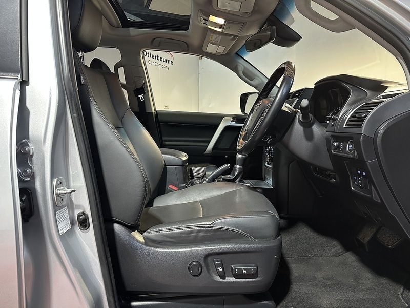 Used Toyota Land Cruiser 2023 for sale - 76819375: Photo 73