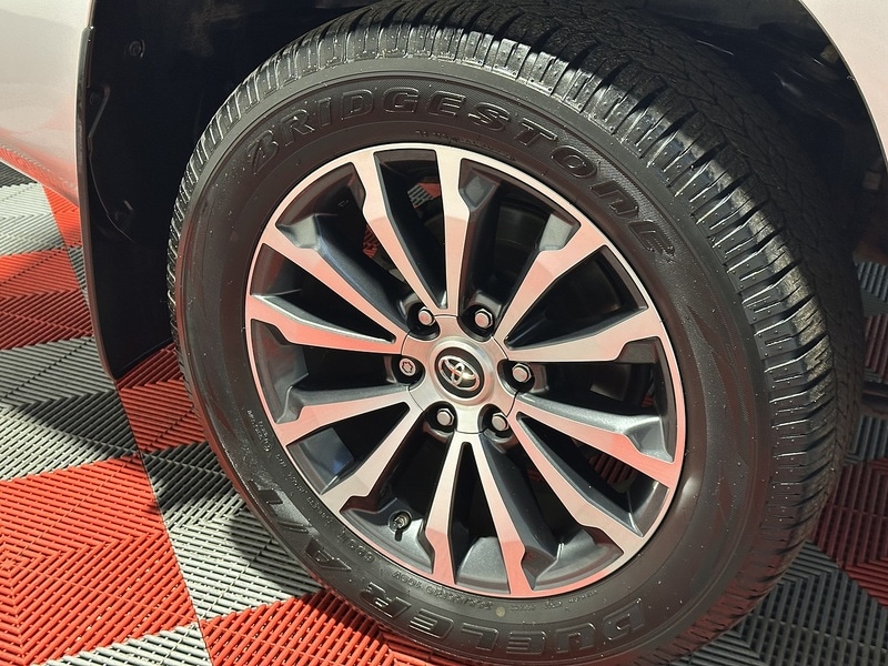 Used Toyota Land Cruiser 2023 for sale - 76819375: Photo 80