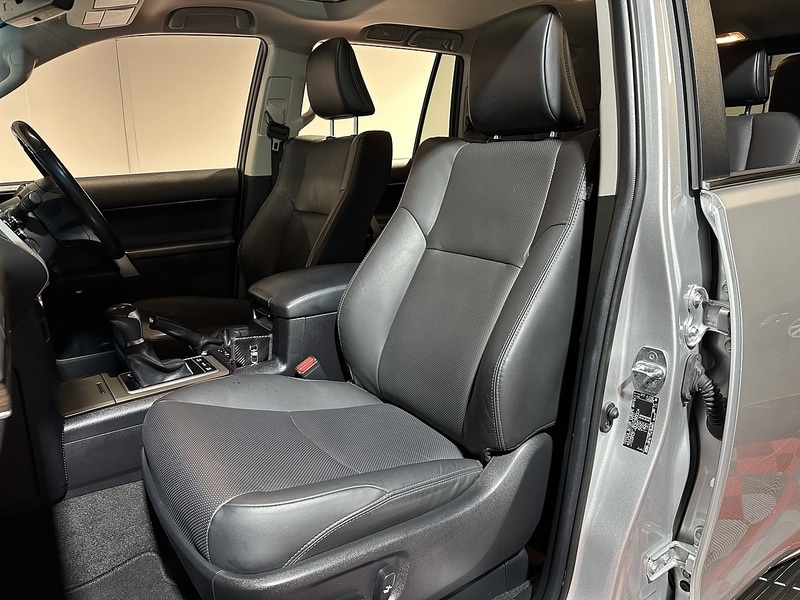 Used Toyota Land Cruiser 2023 for sale - 76819375: Photo 9