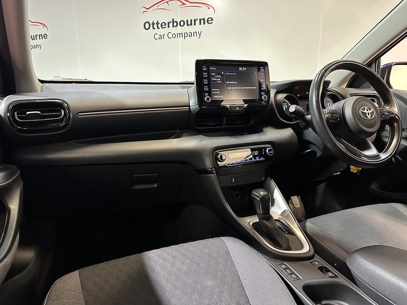 Used Toyota Yaris 2021 for sale - 77465295: Photo 2