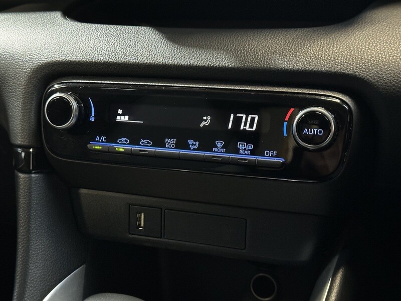 Used Toyota Yaris 2021 for sale - 77465295: Photo 25