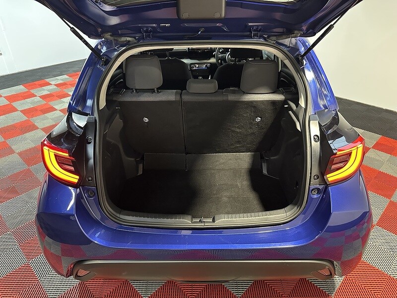 Used Toyota Yaris 2021 for sale - 77465295: Photo 32