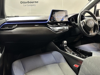 Used Toyota C-HR 2018 for sale - 78501809: Photo