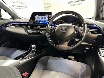 Used Toyota C-HR 2018 for sale - 78501809: Photo