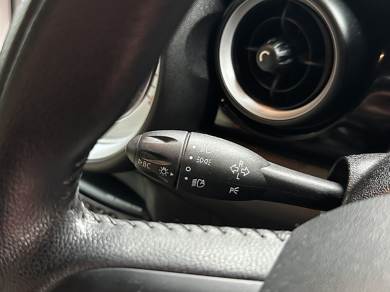 Used MINI Convertible 2013 for sale - 78083627: Photo 32