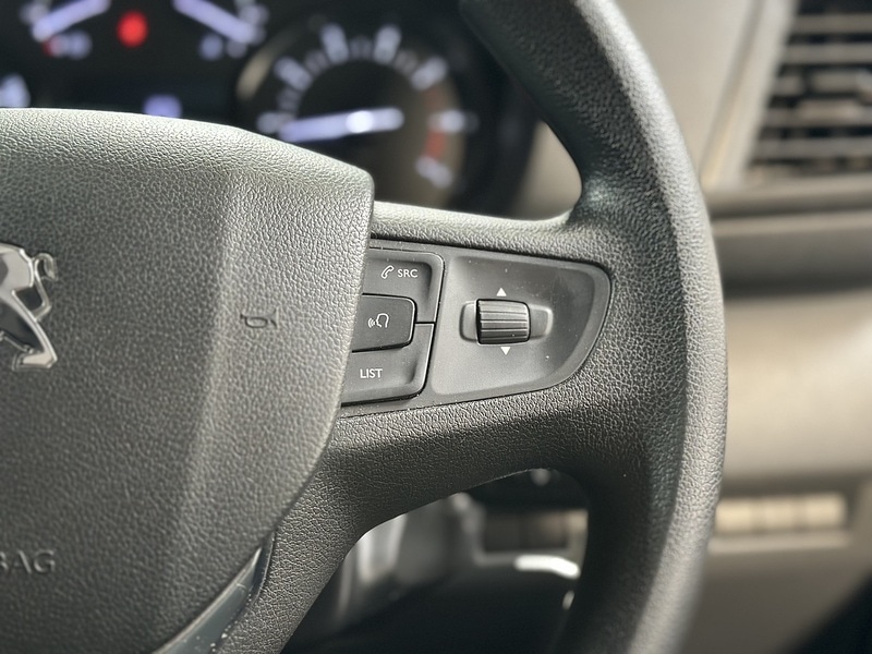 Used Peugeot Expert 2021 for sale - 76819355: Photo 37