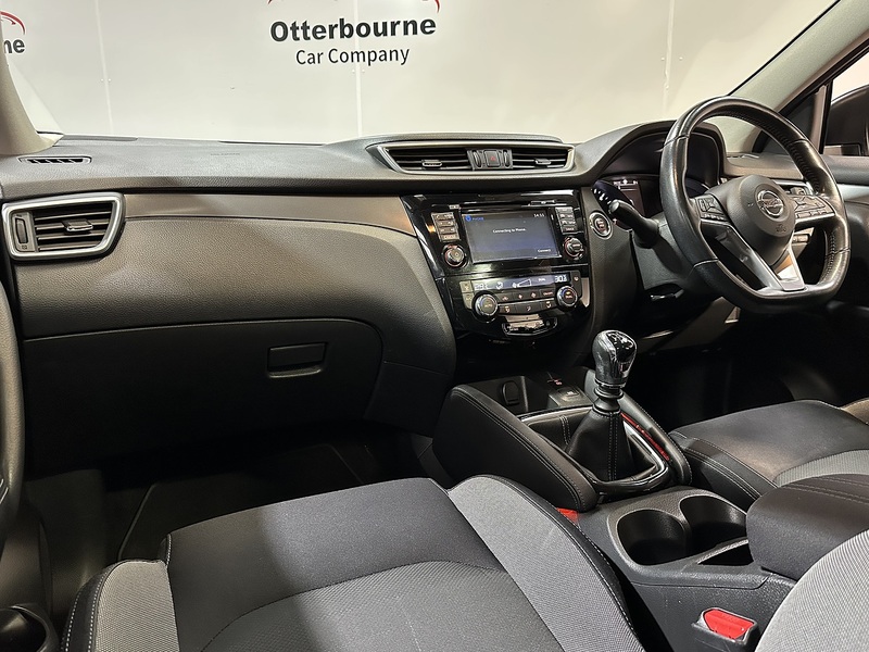 Used Nissan Qashqai 2018 for sale - 77781103: Photo 2