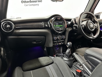 Used MINI Hatch 2019 for sale - 78646056: Photo