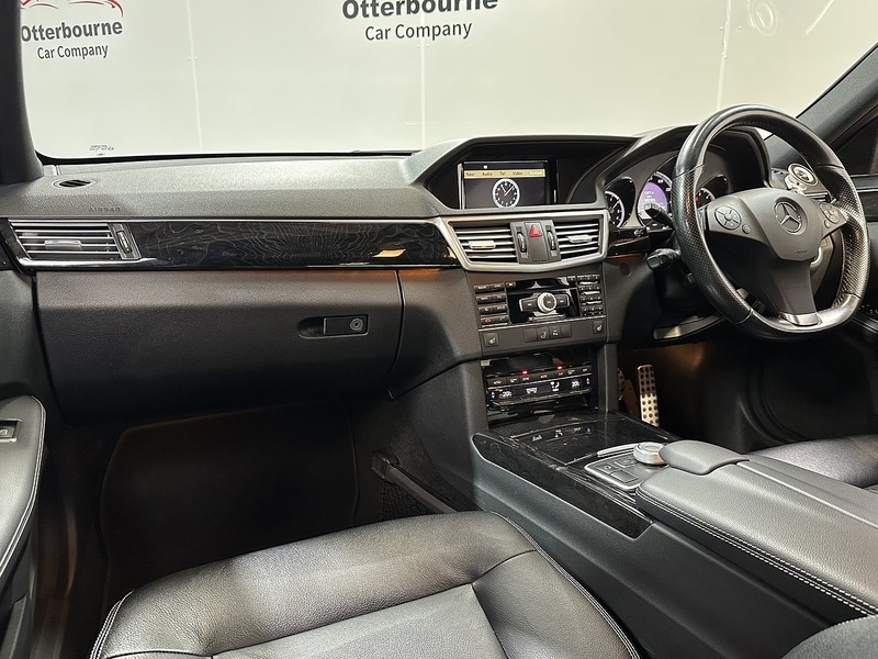 Used Mercedes-Benz E Class 2011 for sale - 77651126: Photo 2