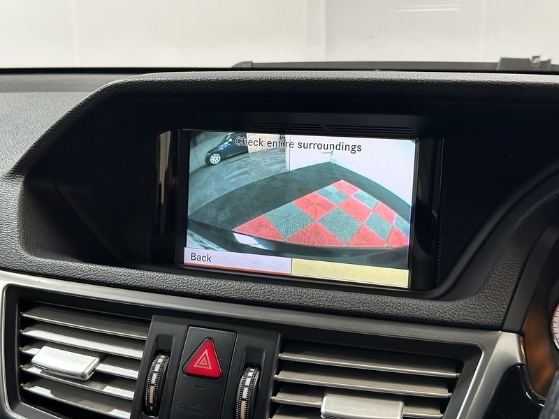 Used Mercedes-Benz E Class 2011 for sale - 77651126: Photo 24