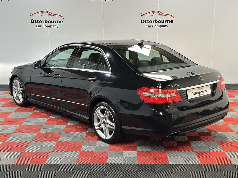 Used Mercedes-Benz E Class 2011 for sale - 77651126: Photo 25