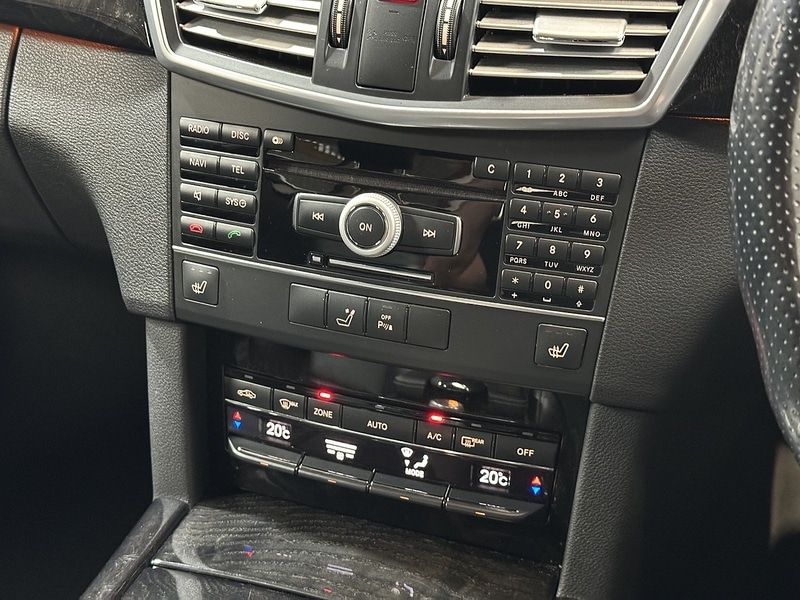 Used Mercedes-Benz E Class 2011 for sale - 77651126: Photo 26