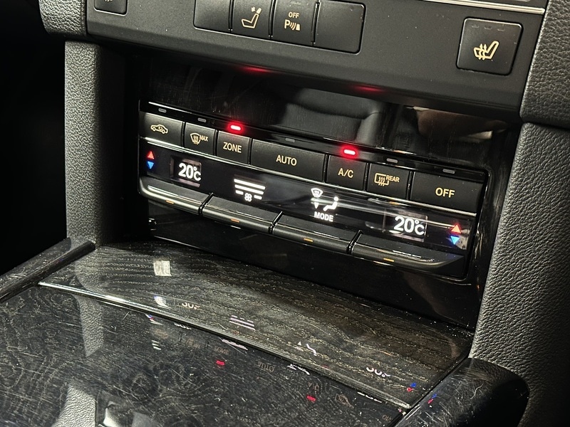 Used Mercedes-Benz E Class 2011 for sale - 77651126: Photo 28