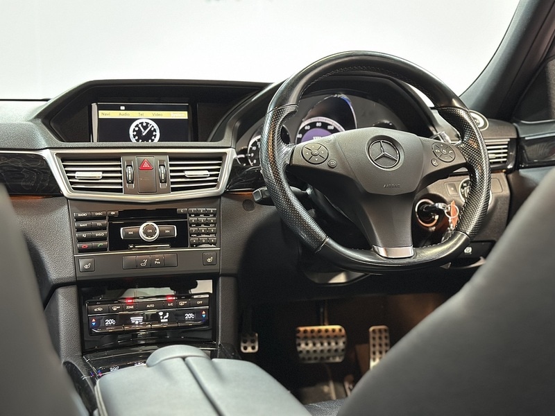 Used Mercedes-Benz E Class 2011 for sale - 77651126: Photo 34