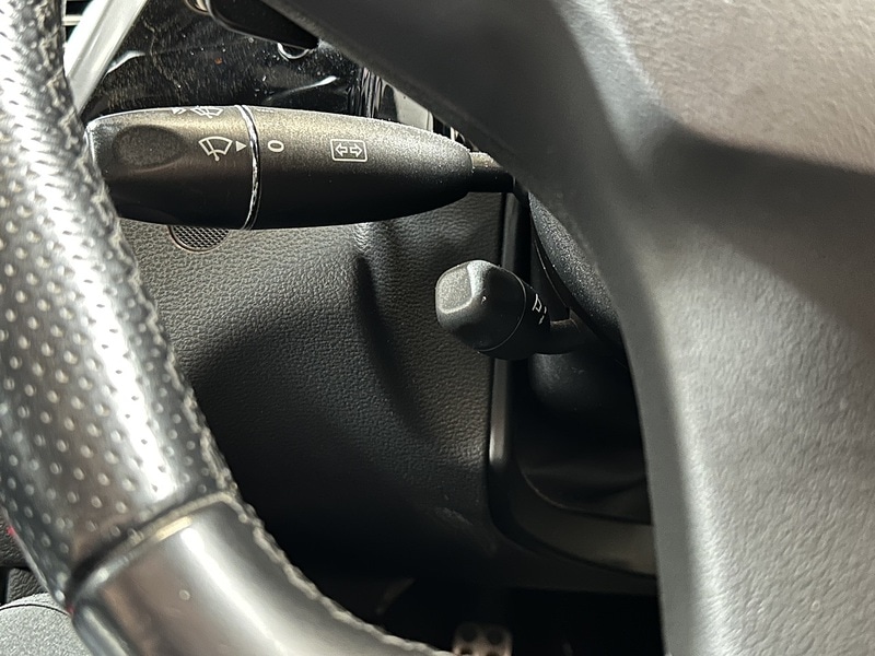 Used Mercedes-Benz E Class 2011 for sale - 77651126: Photo 38