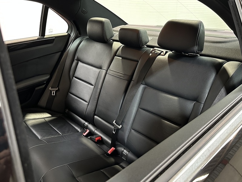 Used Mercedes-Benz E Class 2011 for sale - 77651126: Photo 51